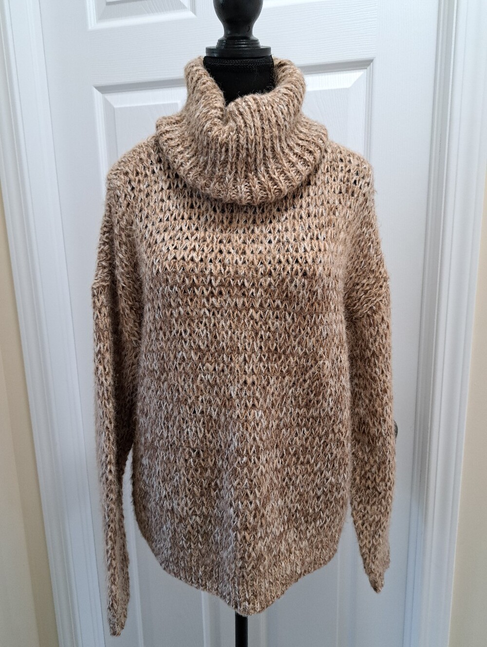 Vero Moda Chunky Loose Knit Sweater Size Medium Brown Cream Turtleneck Cozy